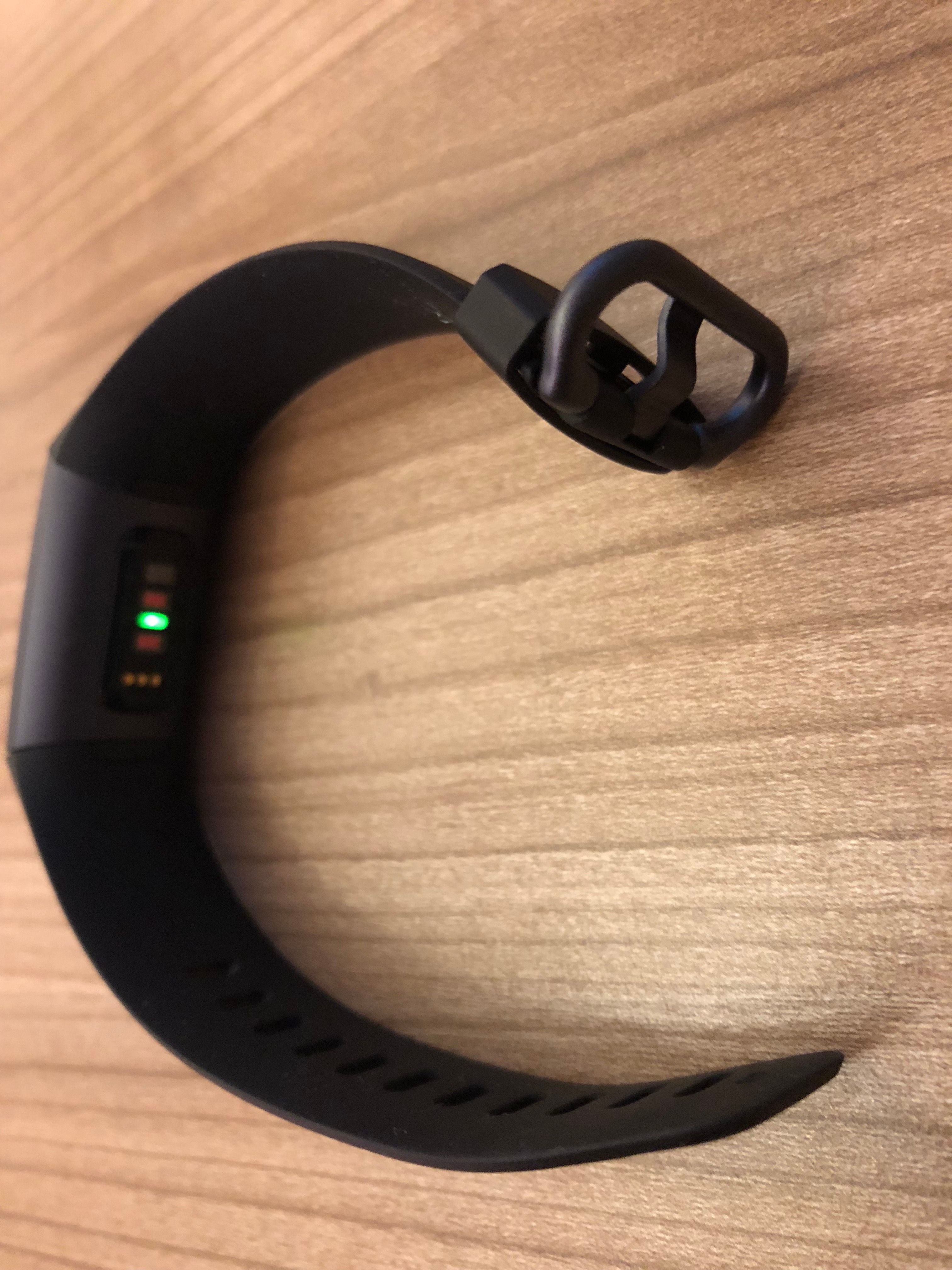 fitbit charge 3 screen went blank