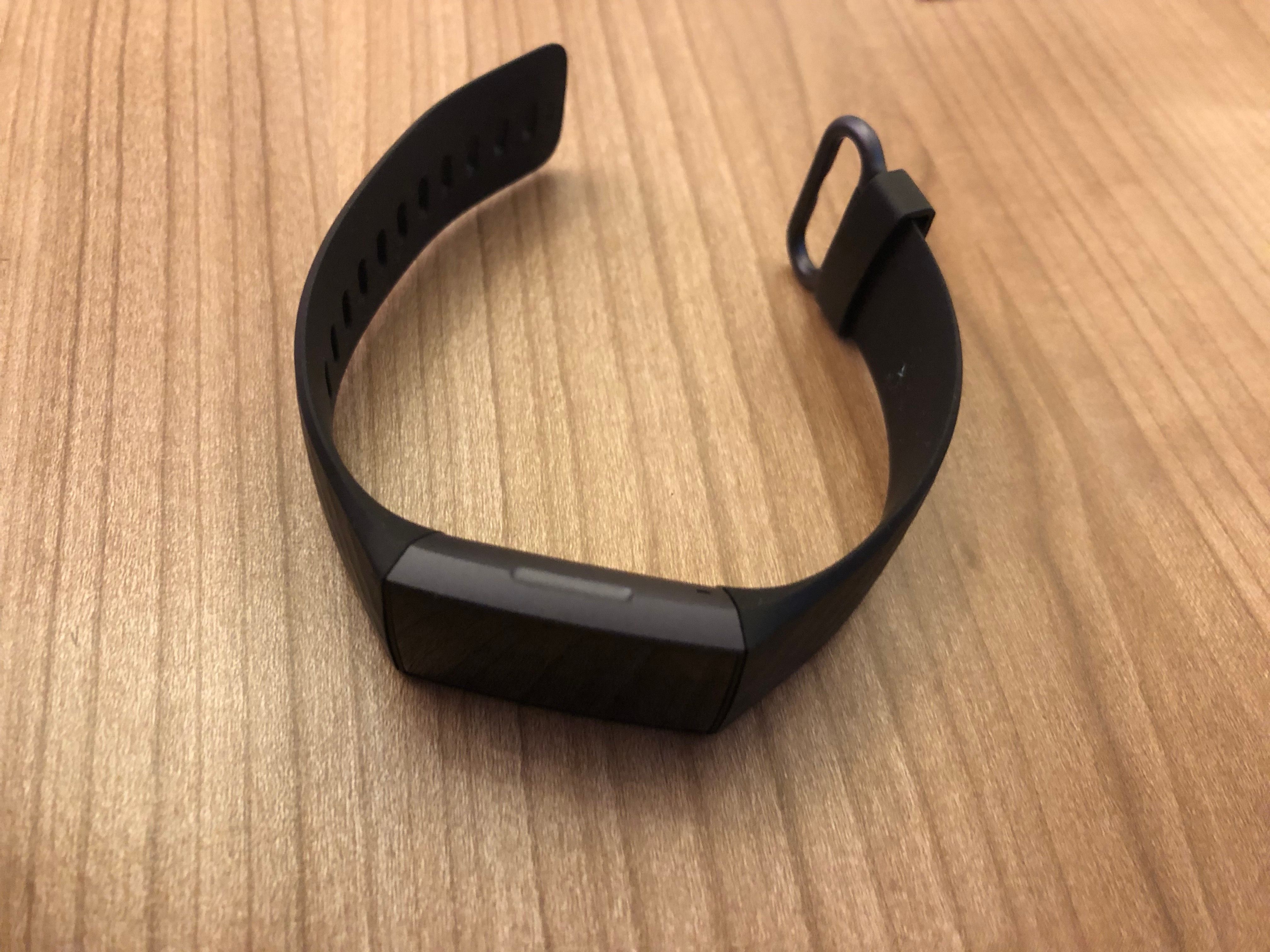 charge 3 fitbit screen black