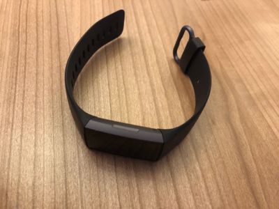 Fitbit charge best sale hr exclamation point