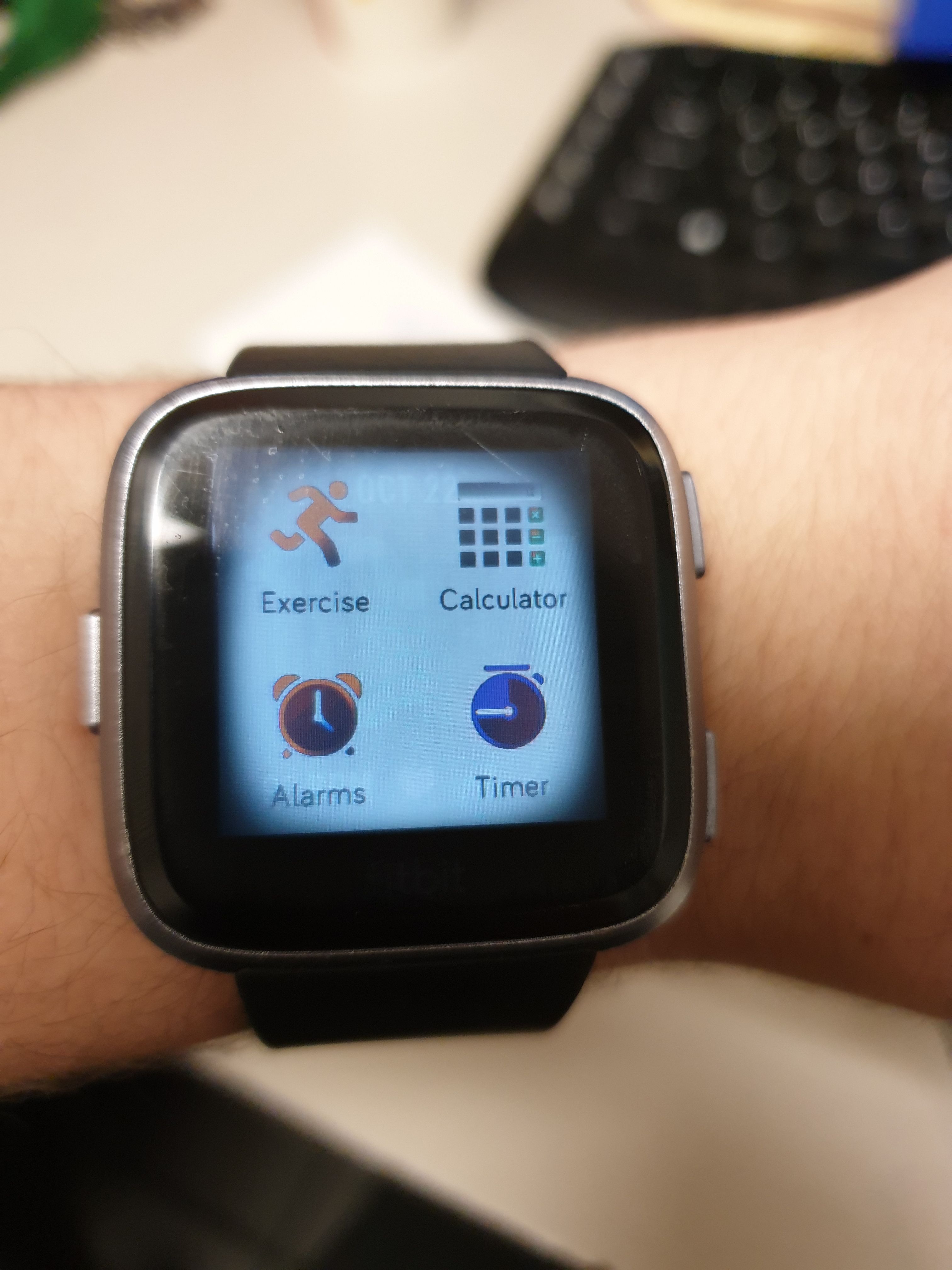 fitbit versa screen