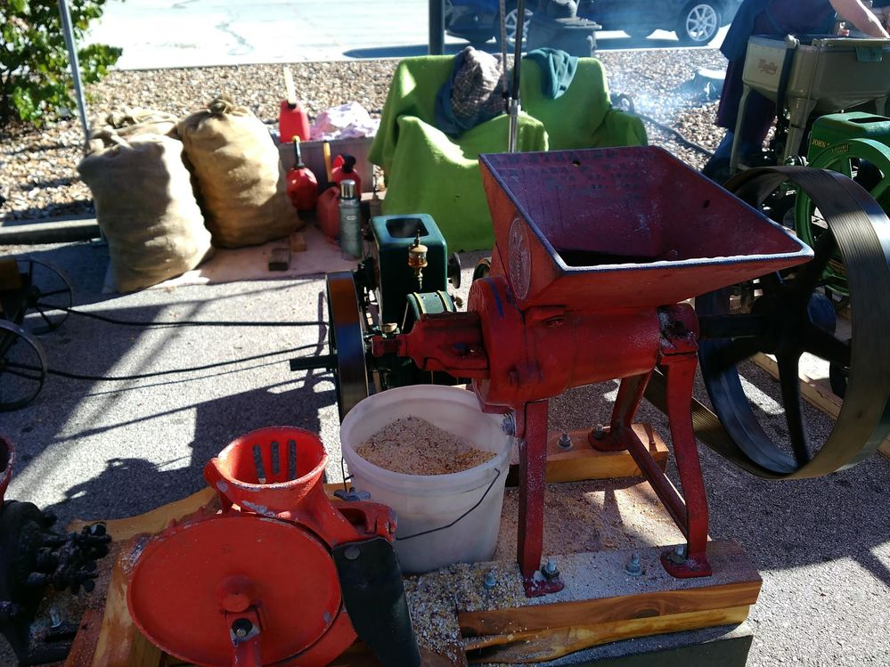 shelling and grinding corn