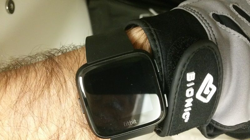 fitbit versa.jpg