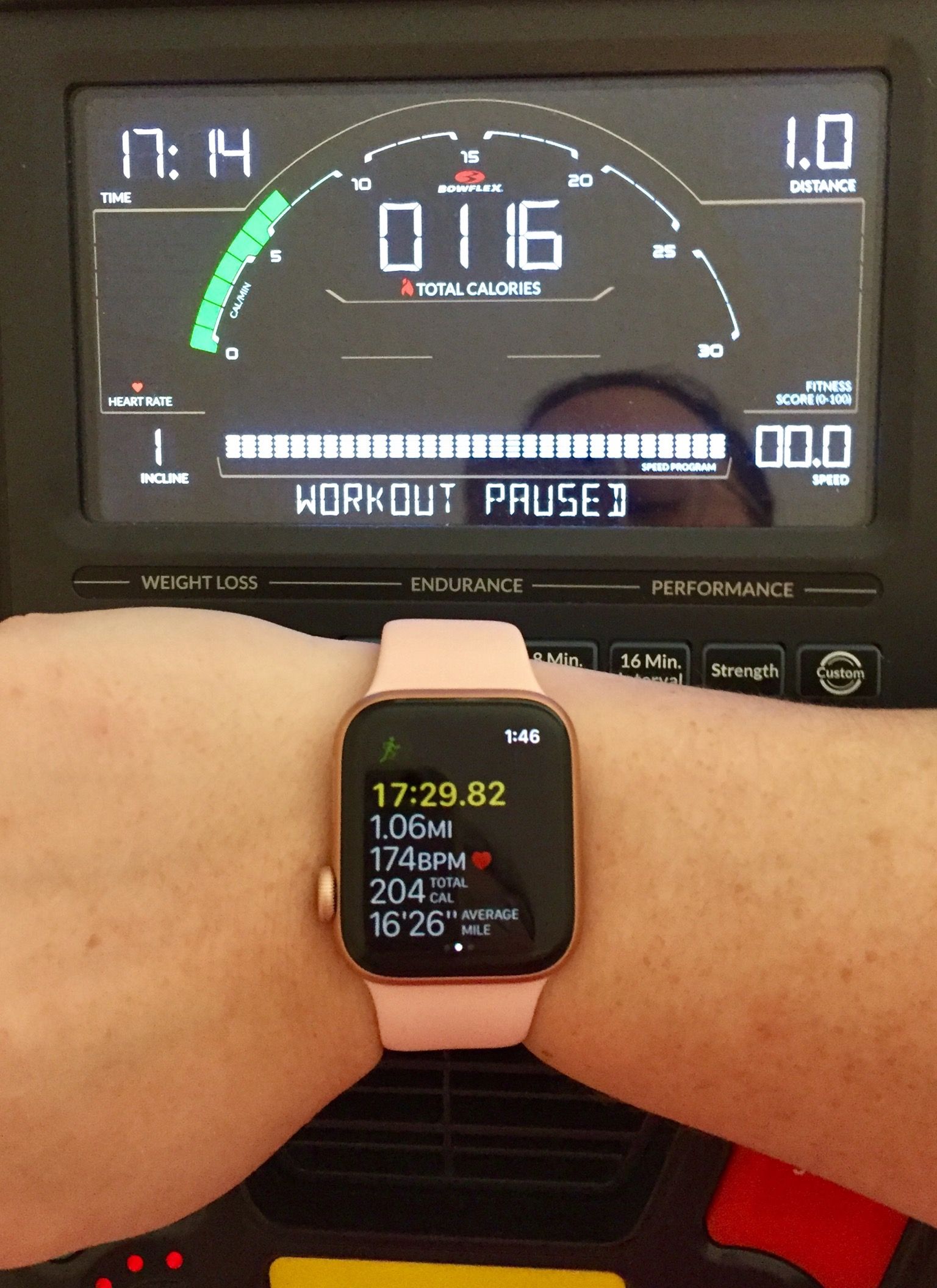 How does apple watch measure distance on treadmill new arrivals