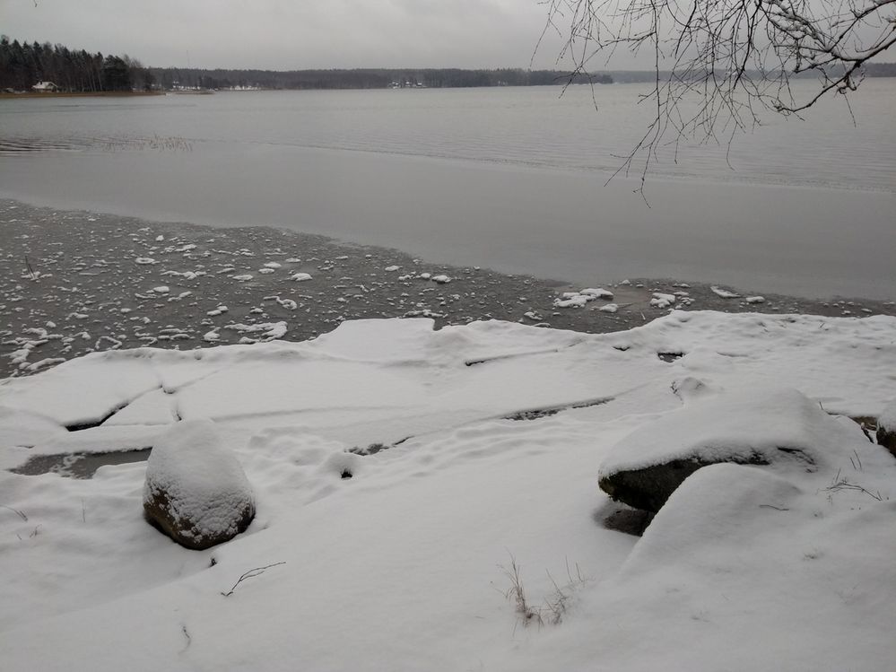 iced lake before.jpg
