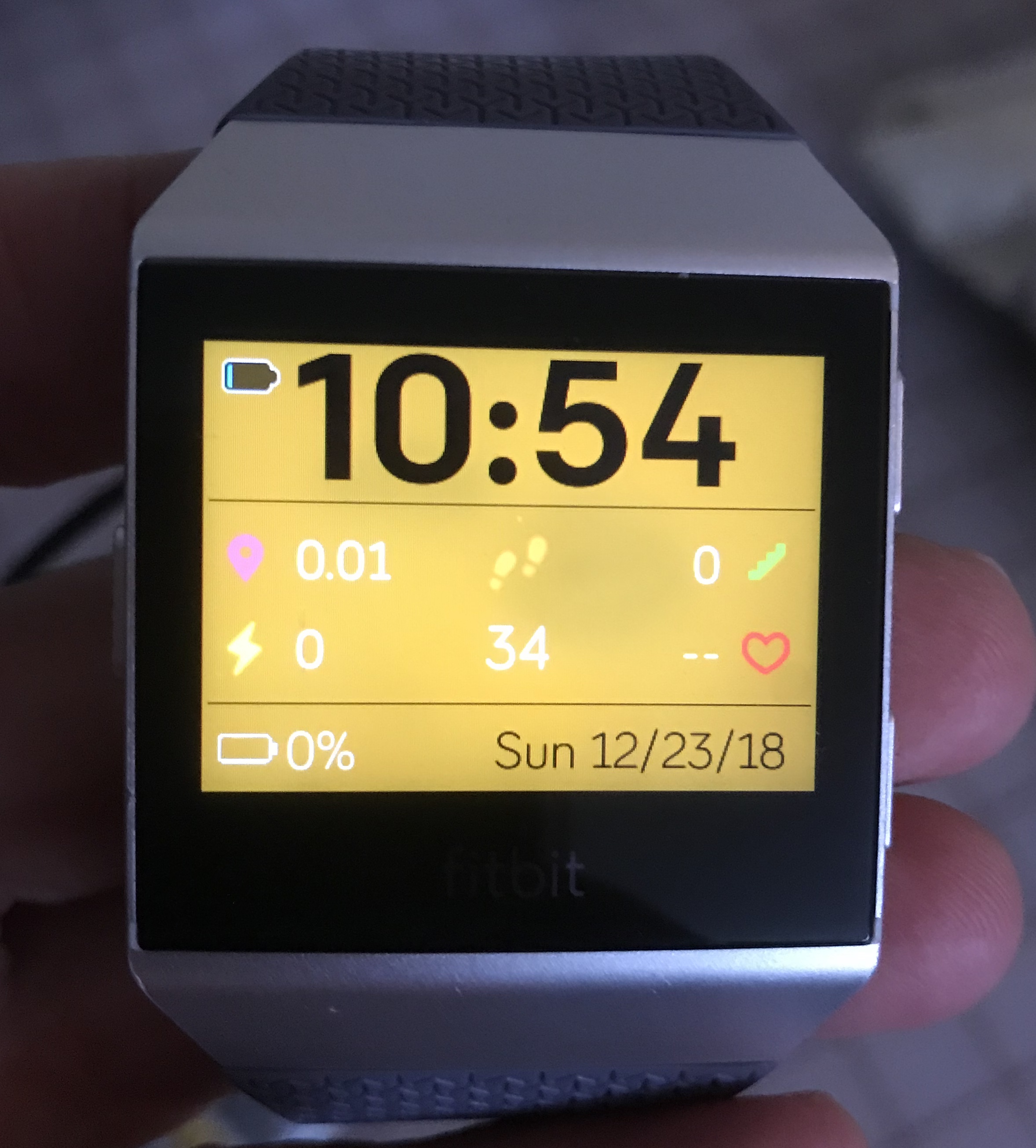fitbit ionic adidas not charging