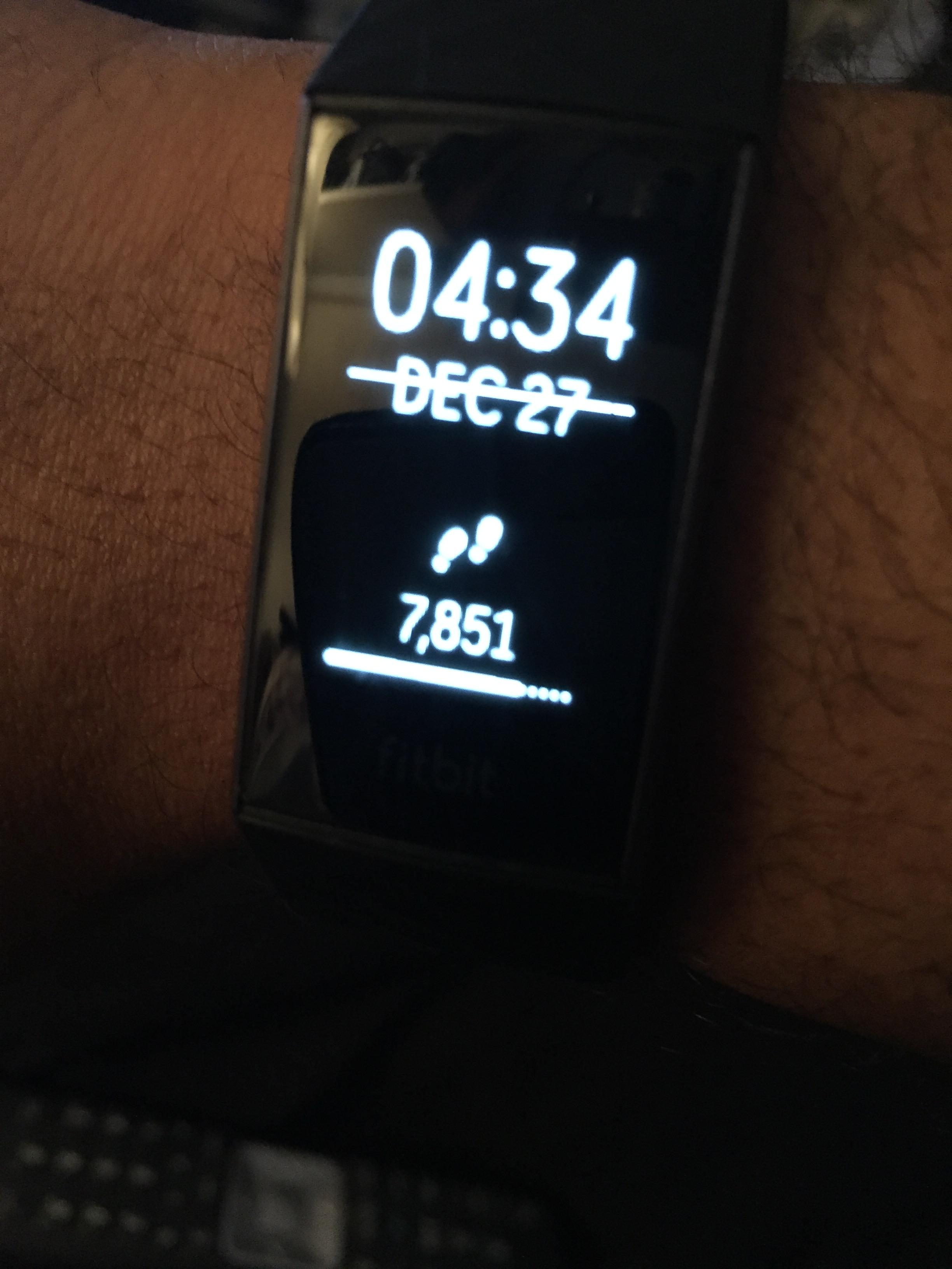 white lines on fitbit charge 3