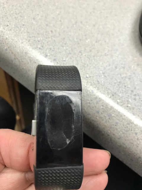 fitbit charge 4 cracked screen