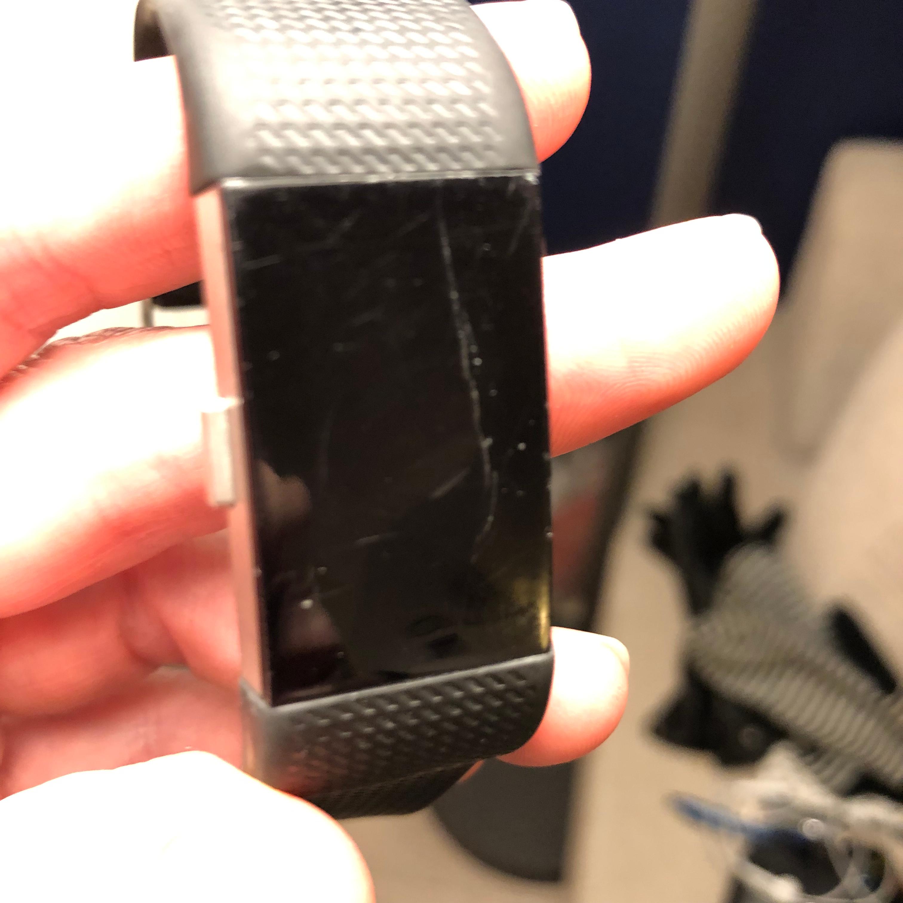 how to change screen on fitbit charge 2