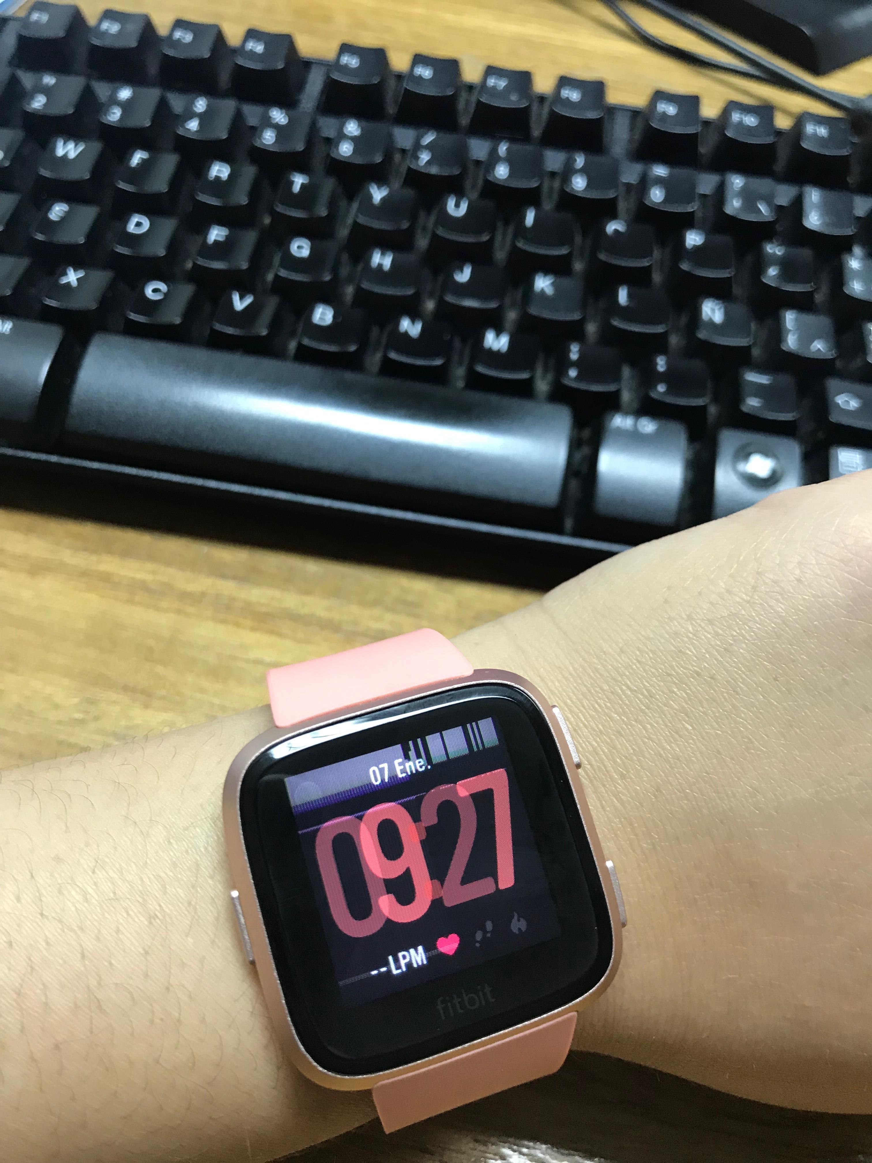 Fitbit versa pantalla new arrivals