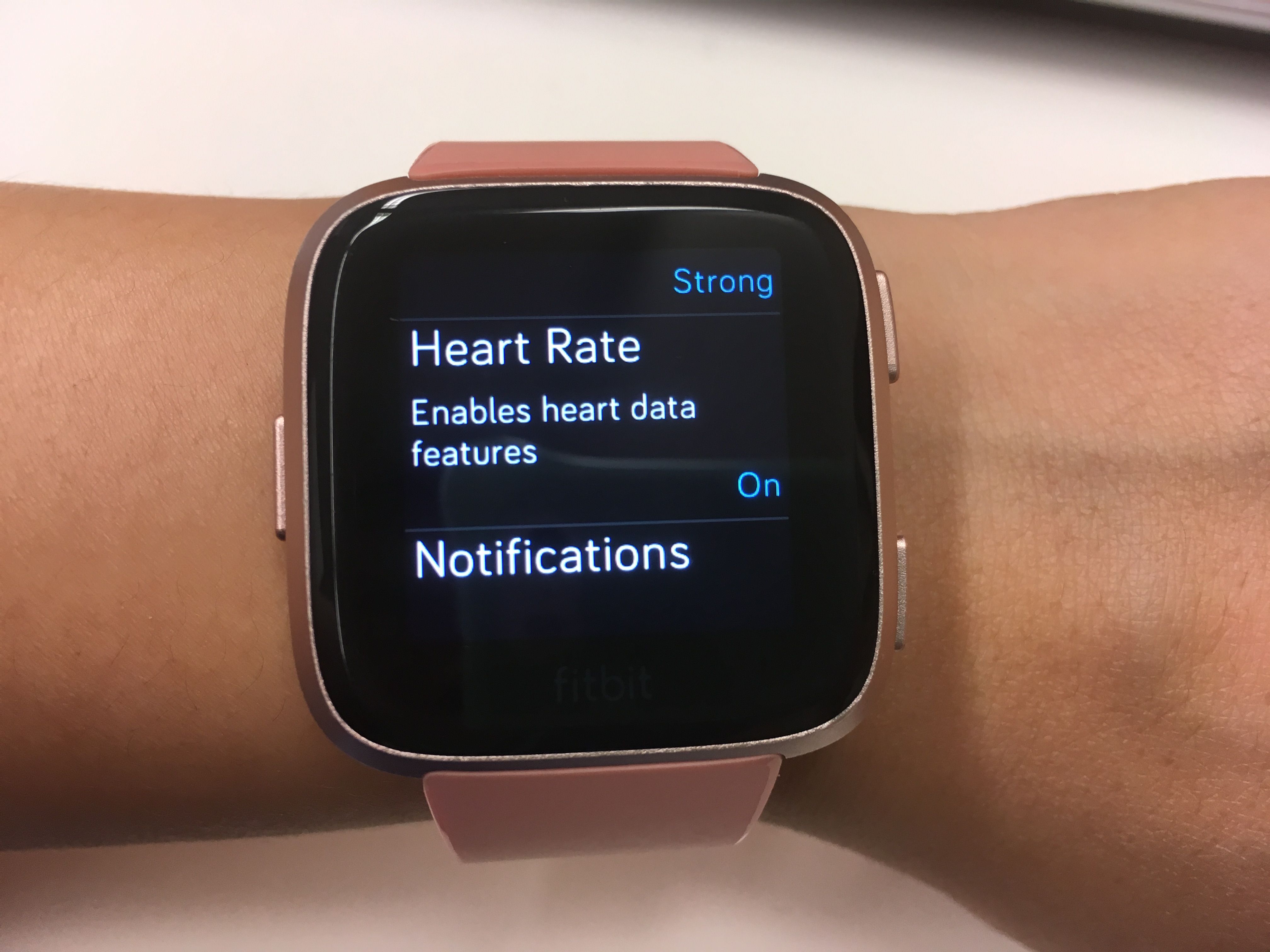 Fitbit versa stopped outlet tracking heart rate