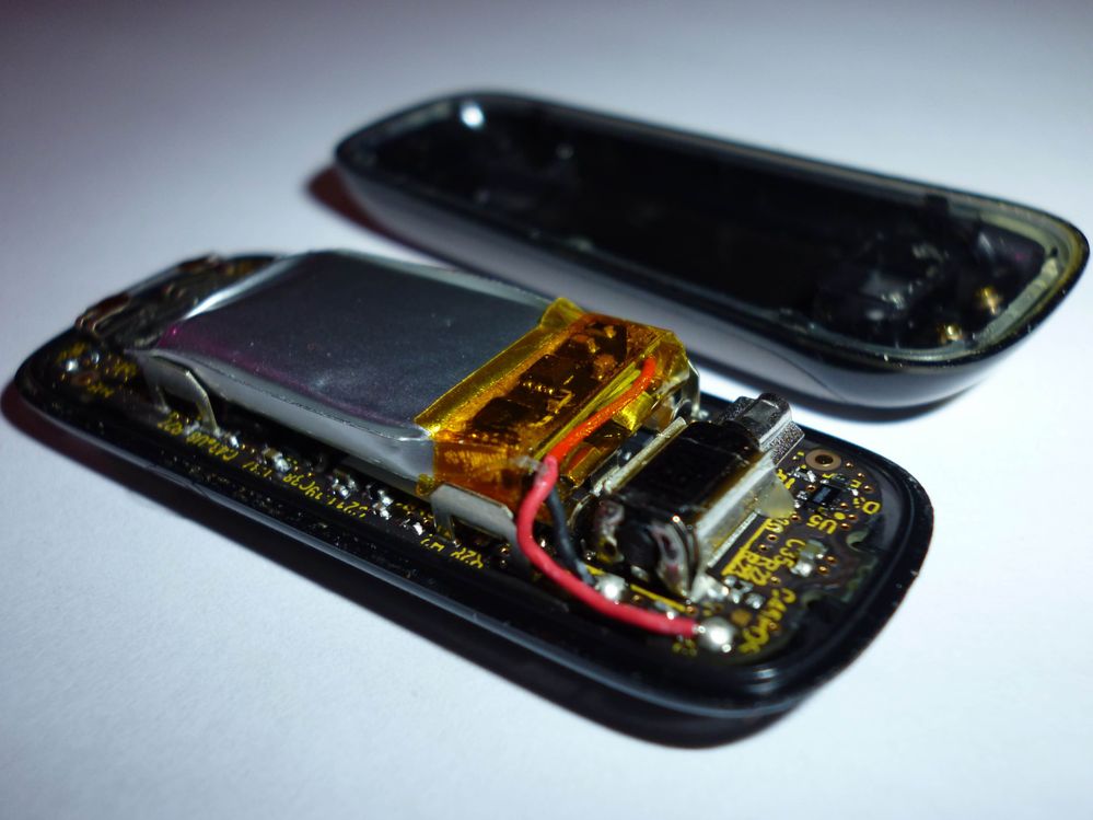 Circuit board battery connection