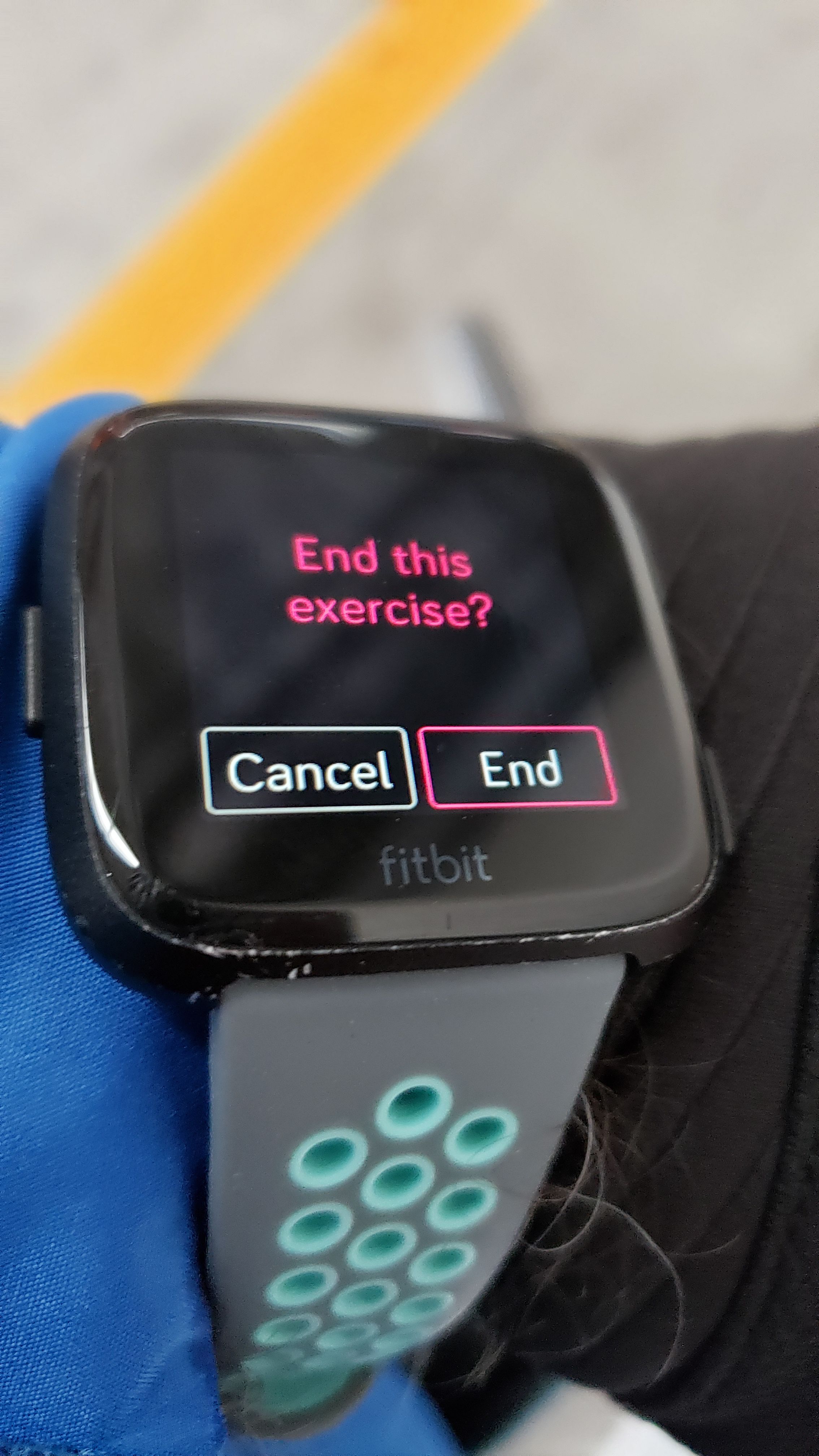 Fitbit versa lite sync best sale with iphone