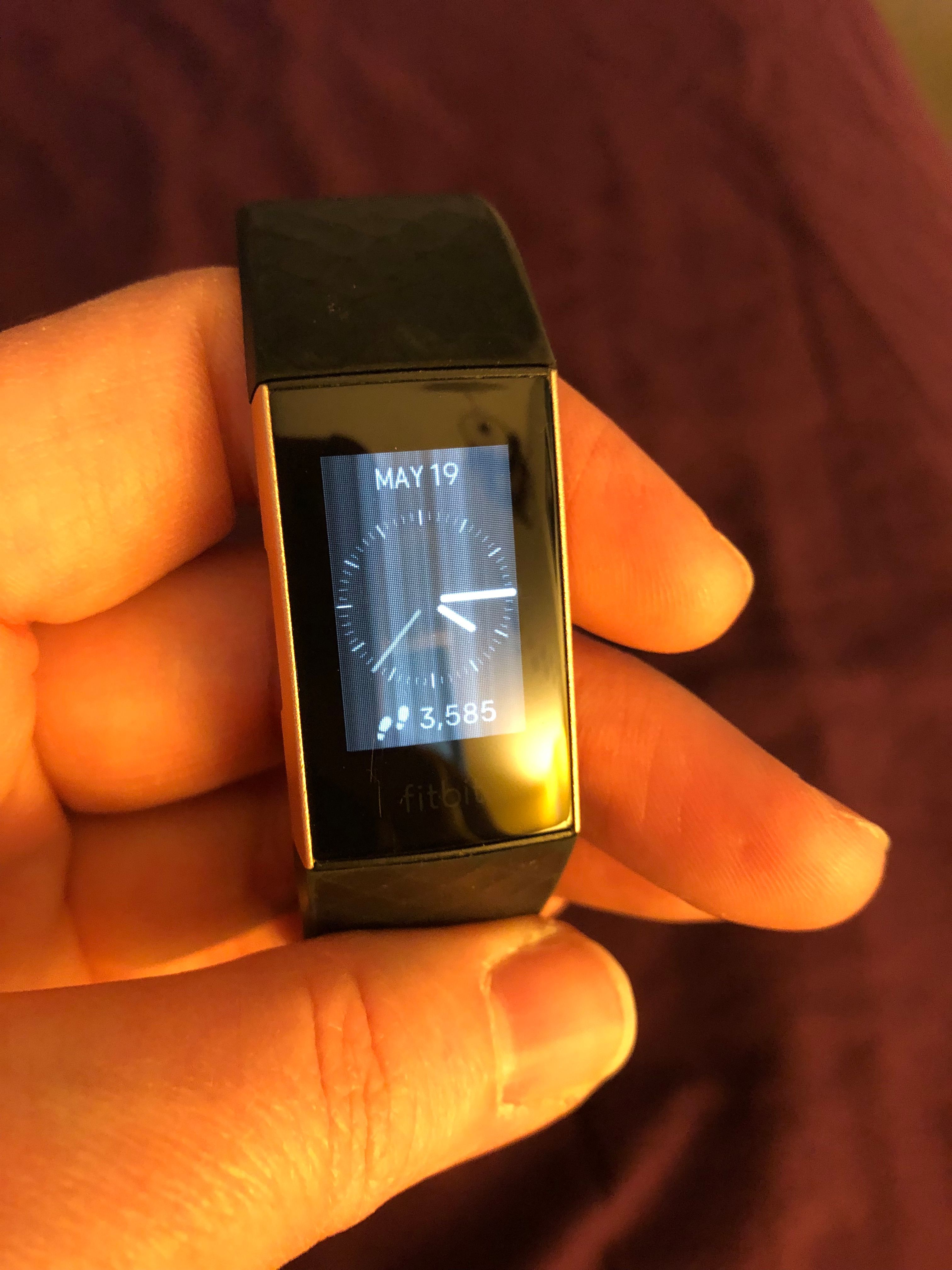 fitbit charge 3 horizontal lines on screen