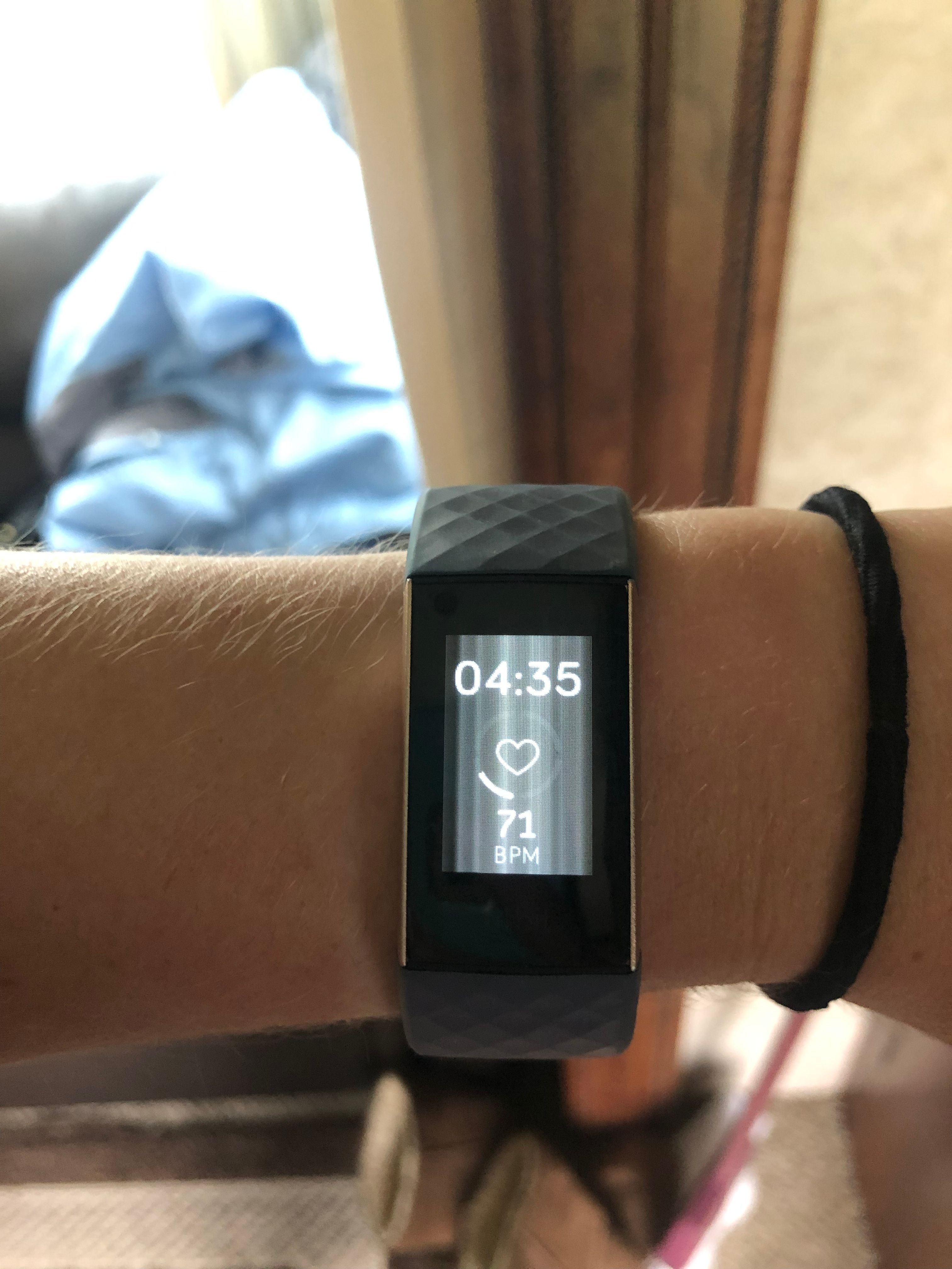 fitbit charge 3 always on screen