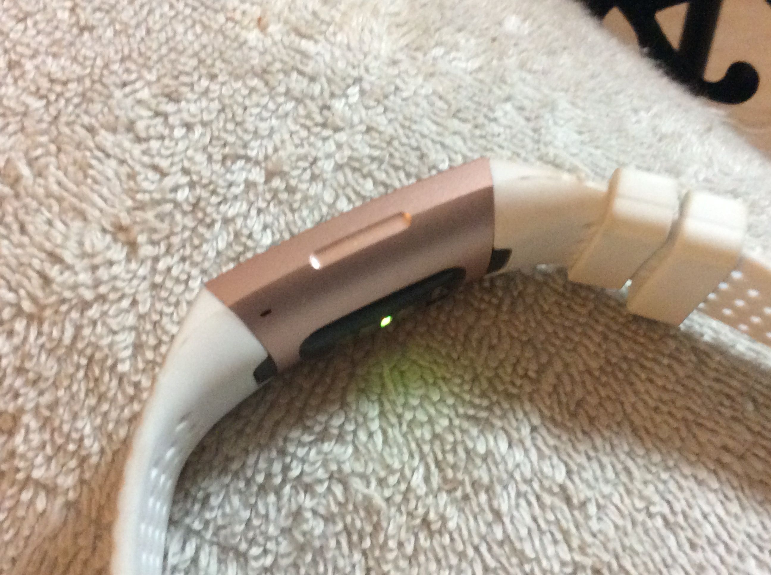fitbit charge 3 band stuck