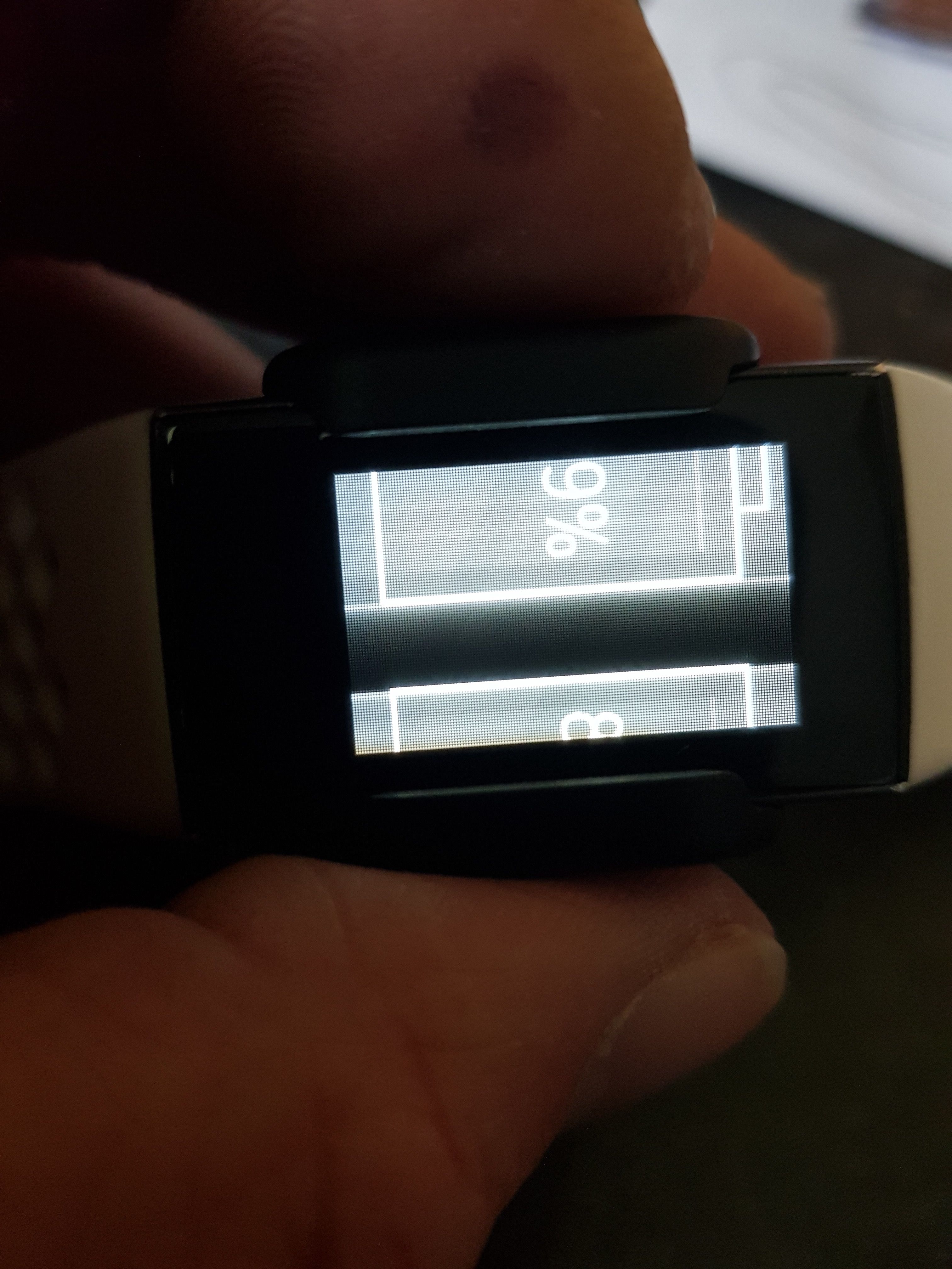 Display on best sale fitbit not working