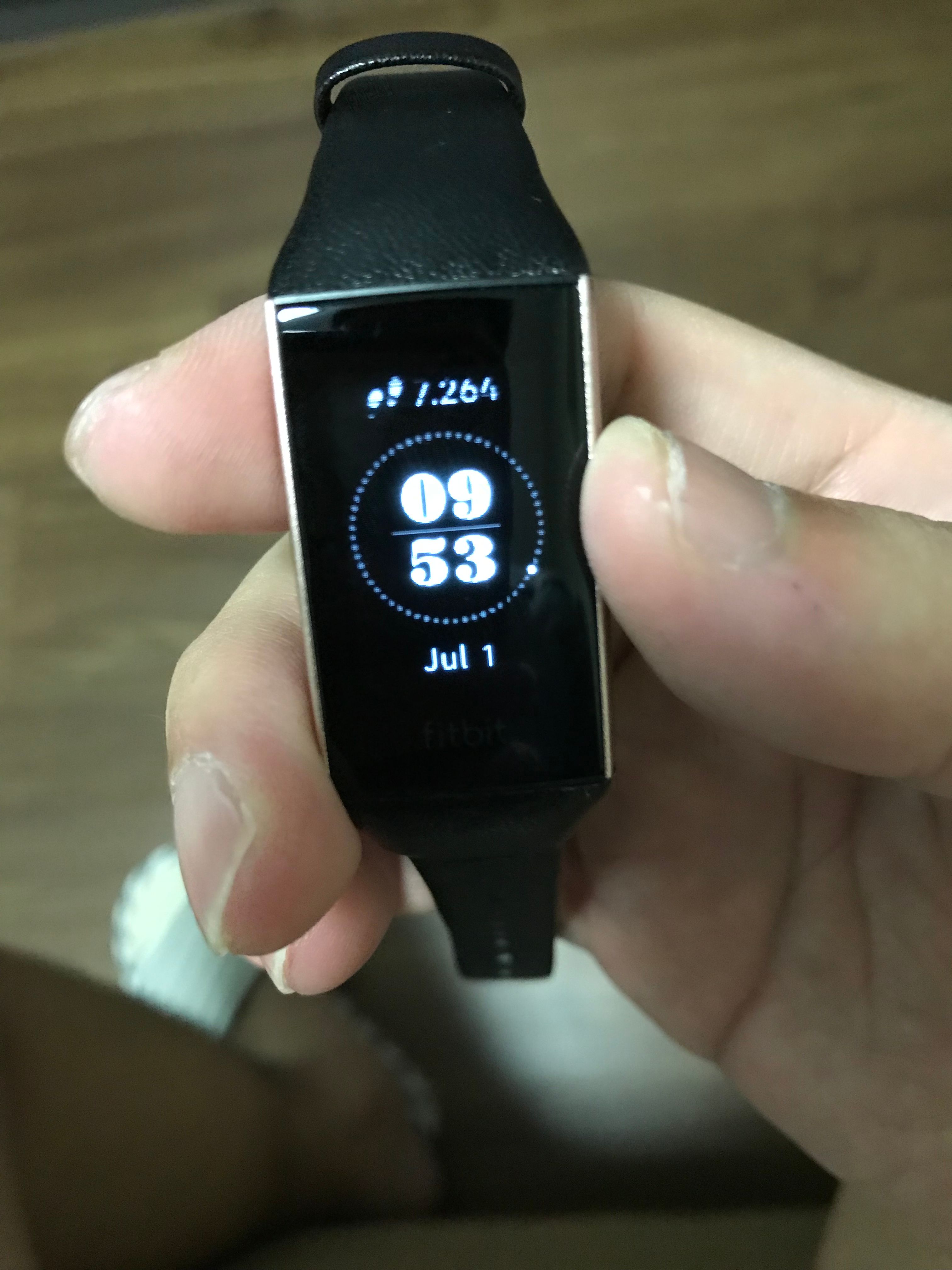 fitbit charge 3 screen issue
