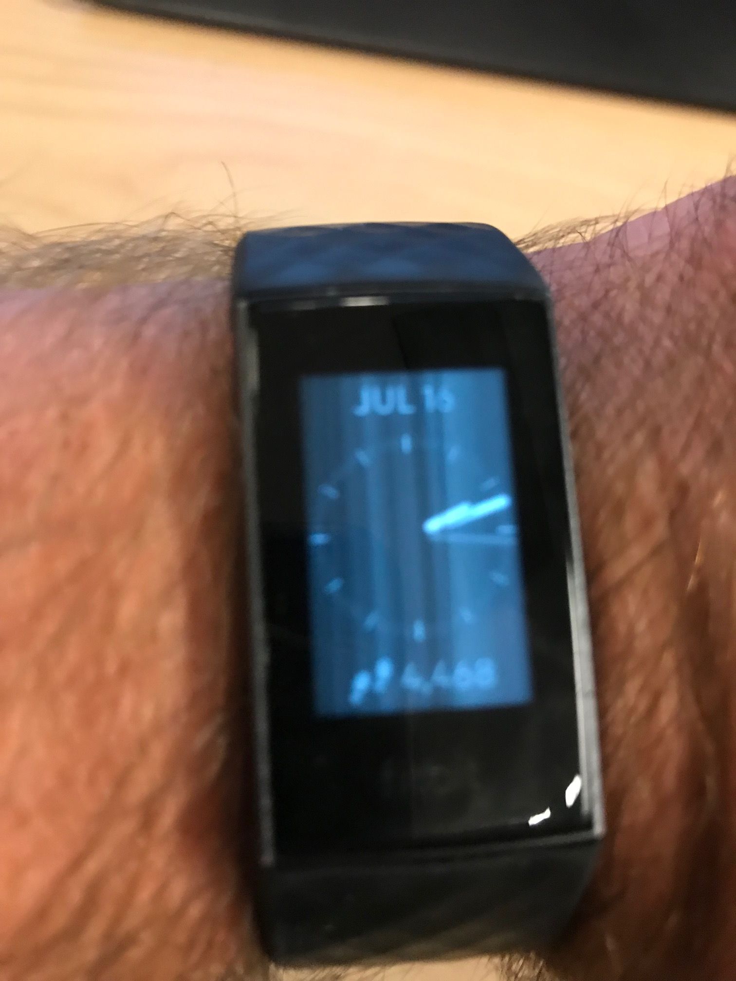 fitbit charge 3 screen gone blank