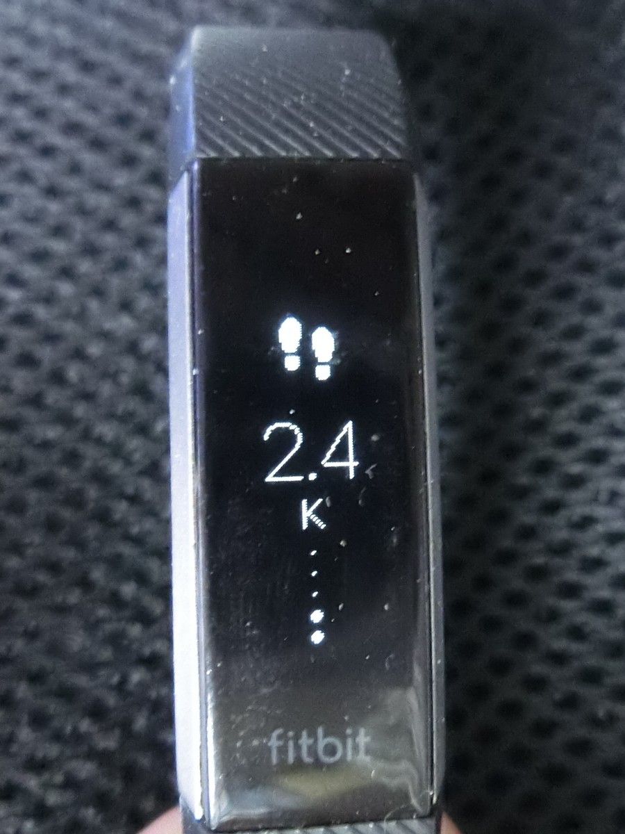 Fitbit Alta Hr本体の歩数表示について Fitbit Community